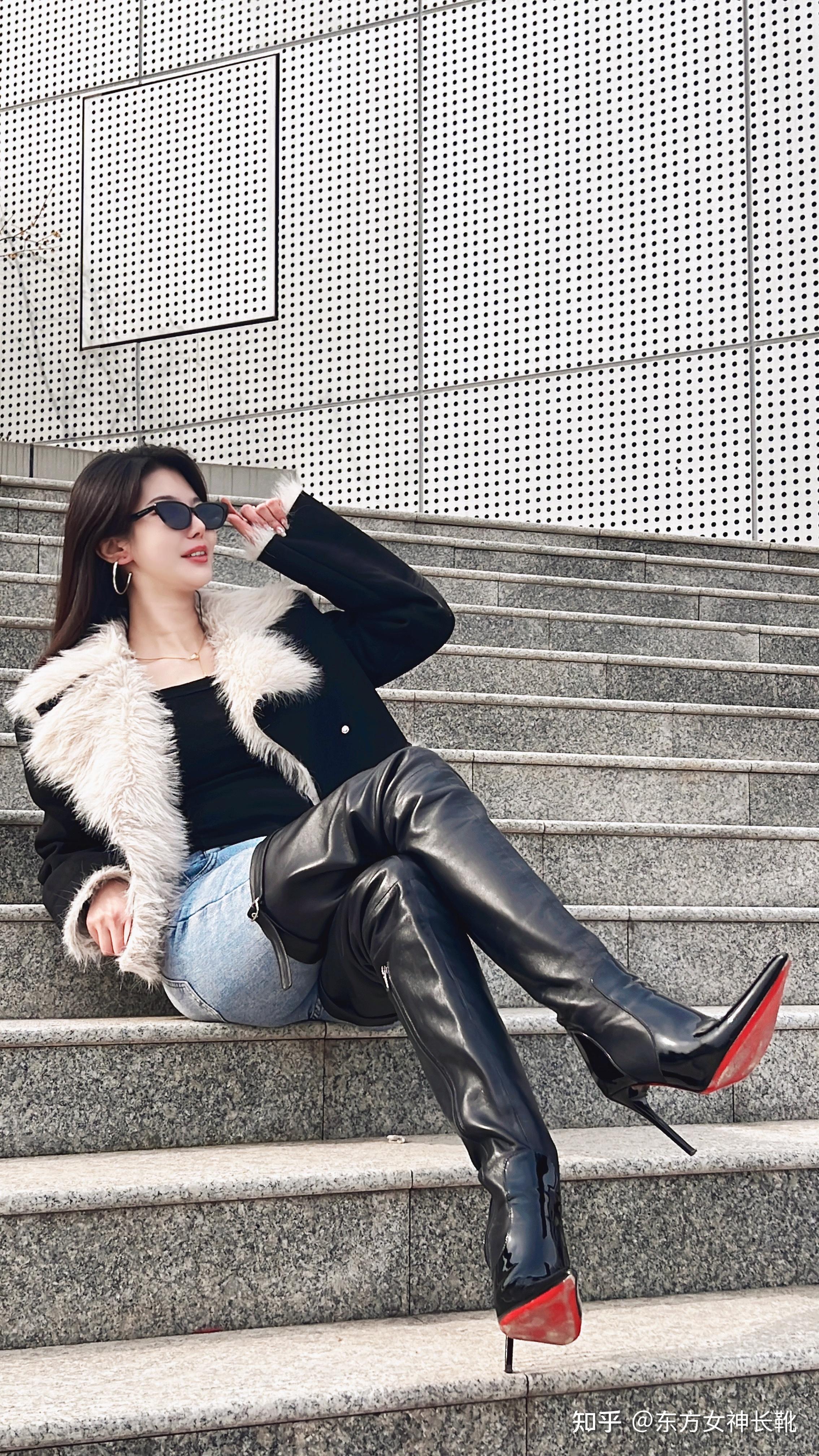 女生穿长筒靴该如何搭配才出彩?