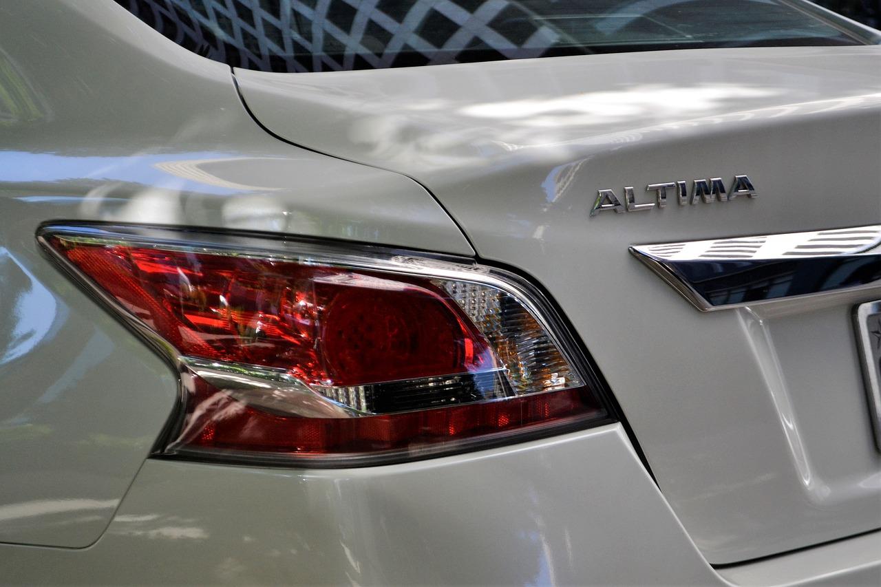 1. 尾灯色彩解析