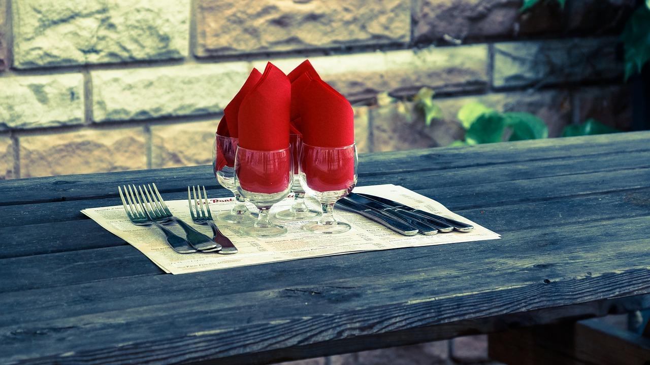 2. 办公家具购置