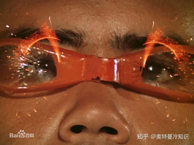 3,赛文奥特曼奥特曼的变身方法是将β魔棒举起,然后按下红色的按钮,β