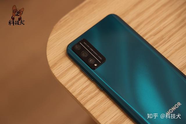 荣耀play4tpro体验千元售价准旗舰表现ai后置三摄大片随手拍