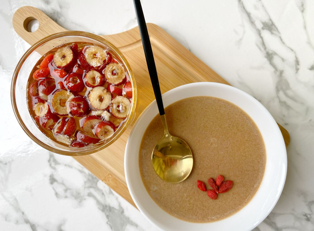 教你做红糖姜撞奶制作仅需几分钟吃完全身暖暖的经期也能吃