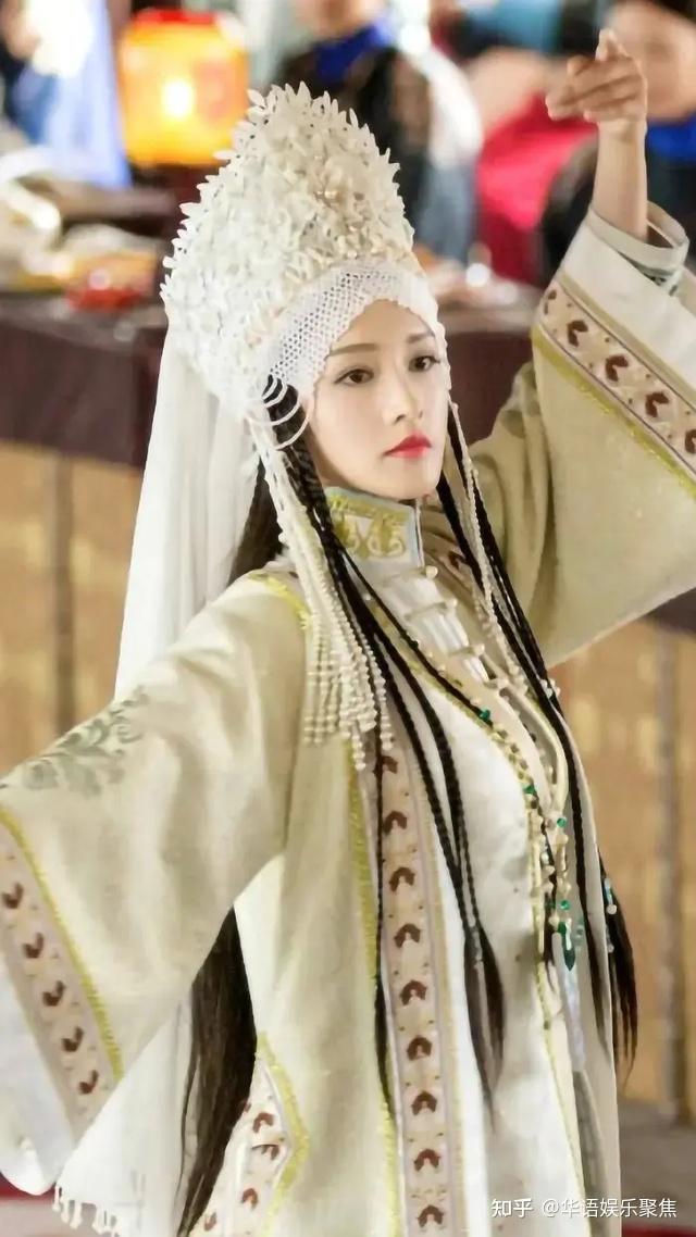 如何评价老还珠格格里面香妃扮演者刘丹的长相和气质?