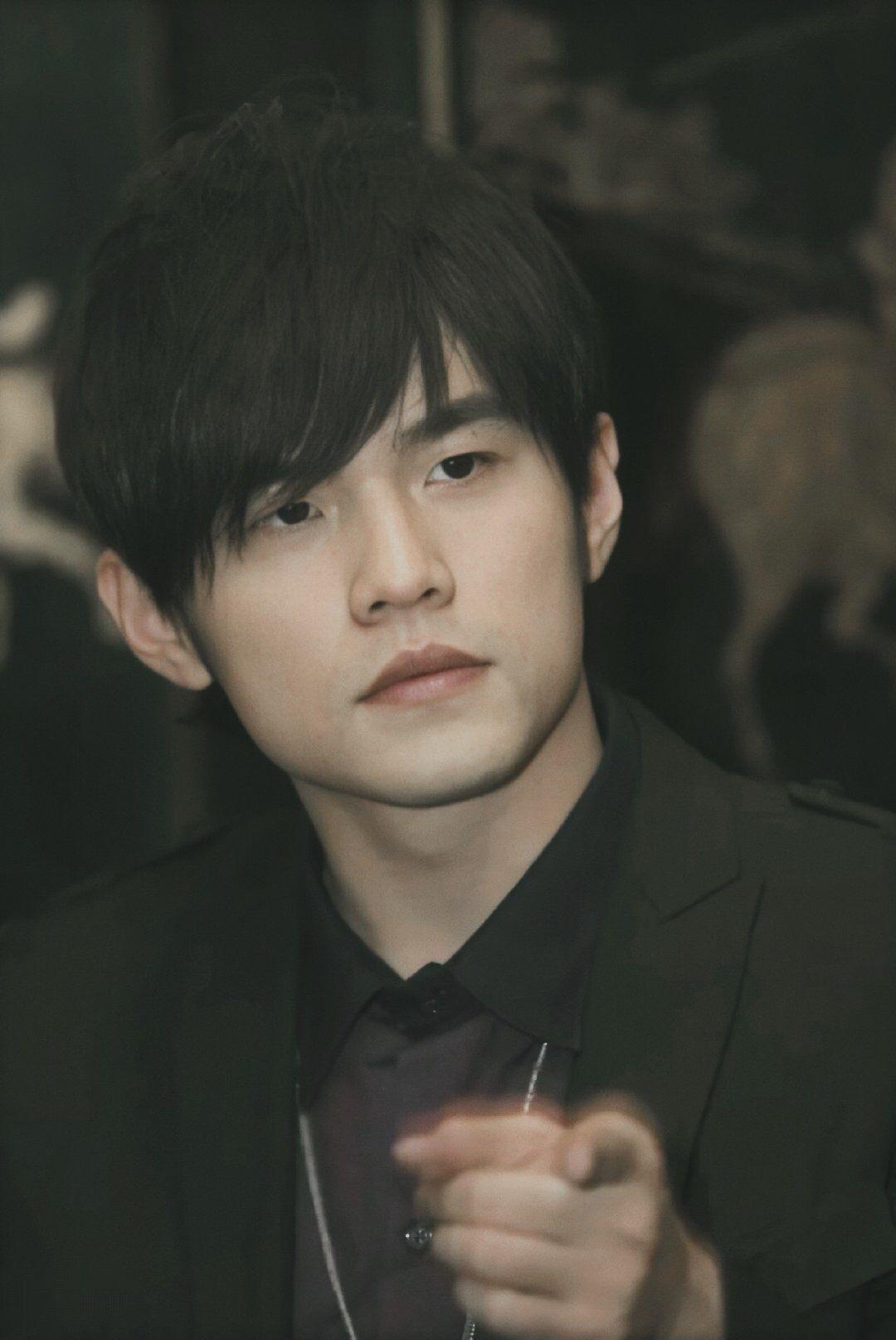 周杰伦早期有哪些好看的照片