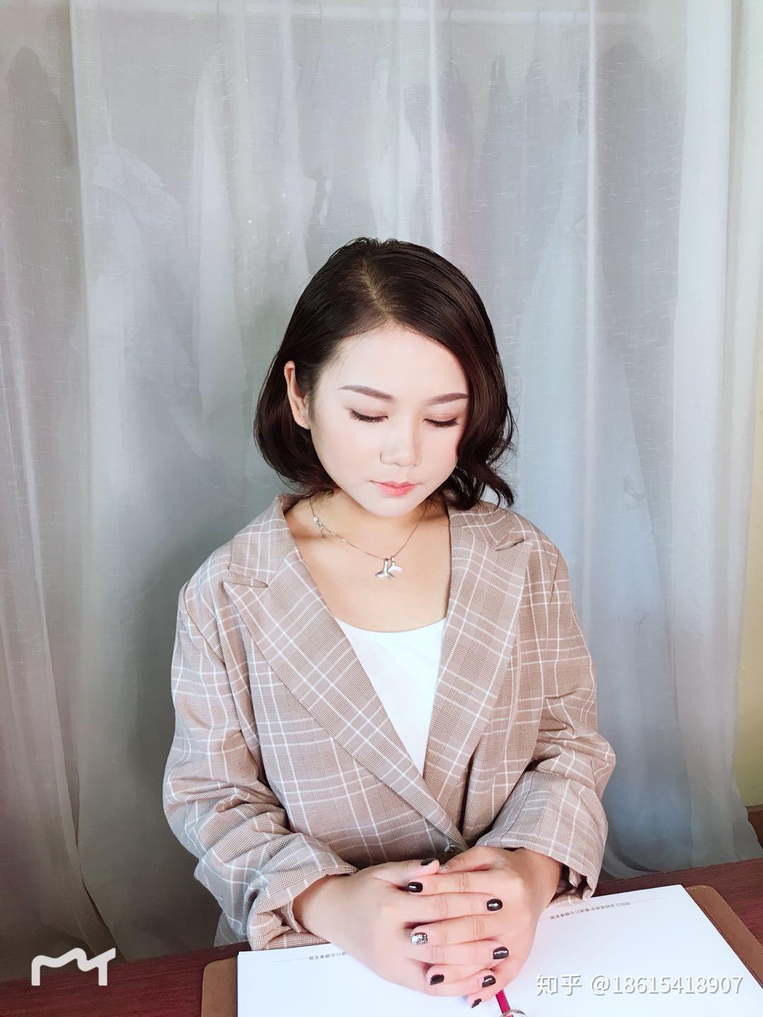新闻主持人化妆造型的要点有哪些？ - 知乎