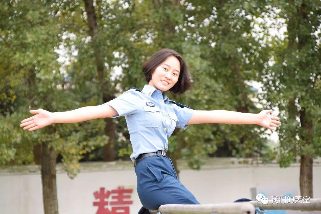 我是中国女兵我自豪