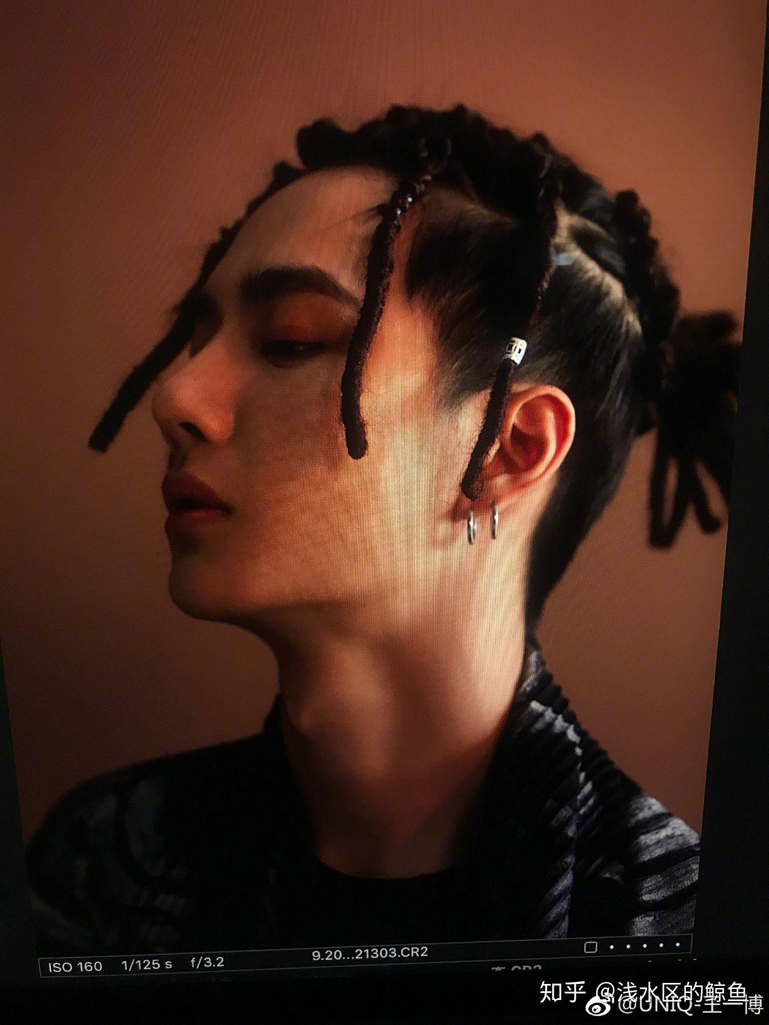 男生怎么样的喉结最有吸引力?(最好用图片说明)? - 知乎