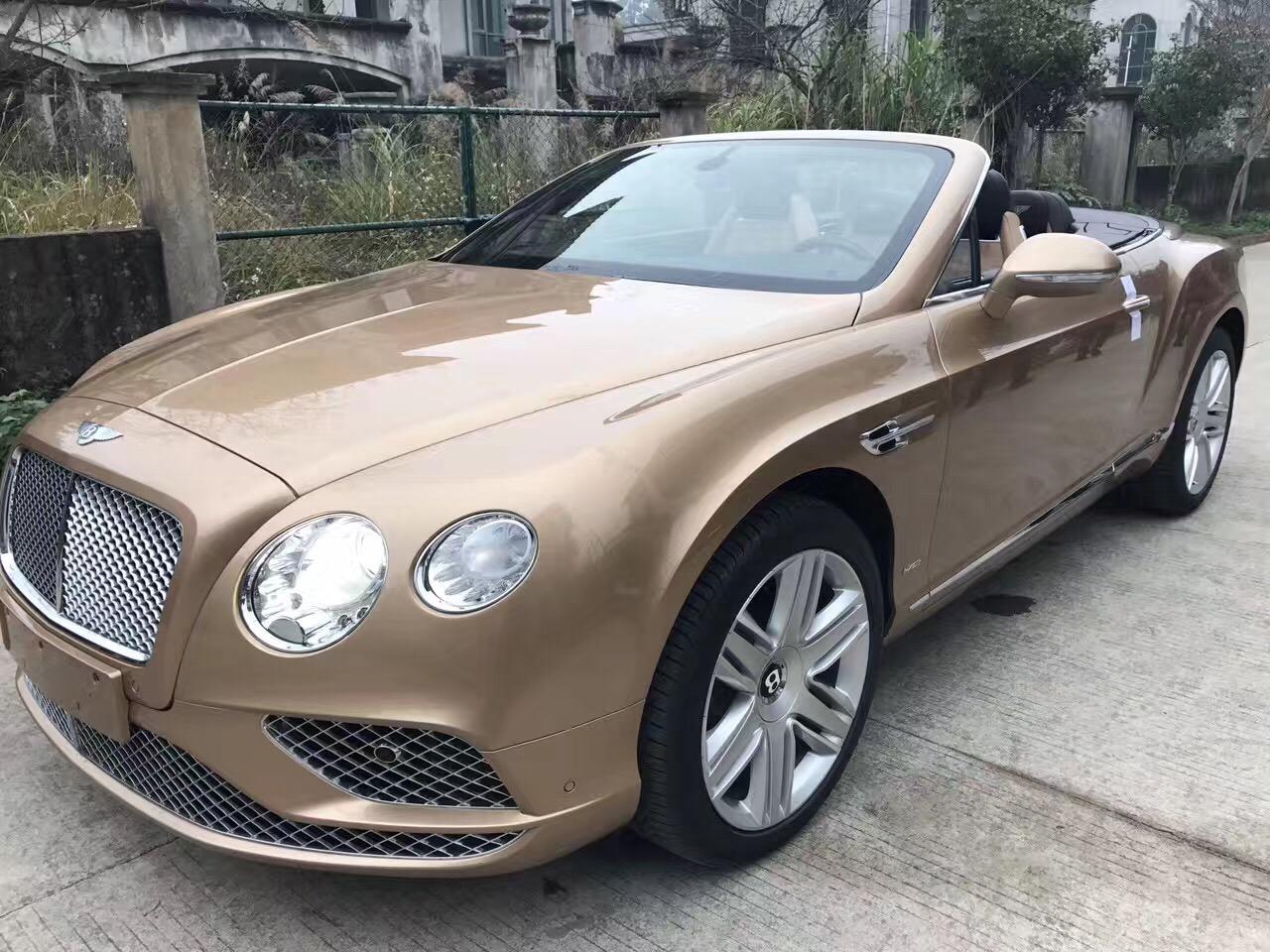 158万全新德版17款宾利gtcw1260t土豪金双色内软顶敞篷车