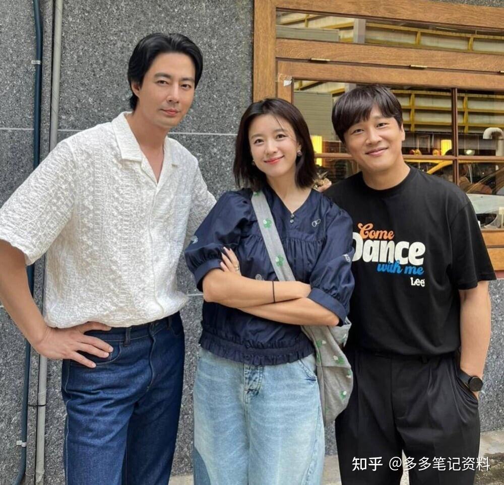 改到美国开亚洲超市,除了主持班底赵寅成和车太铉外,韩孝周,朴宝英,金