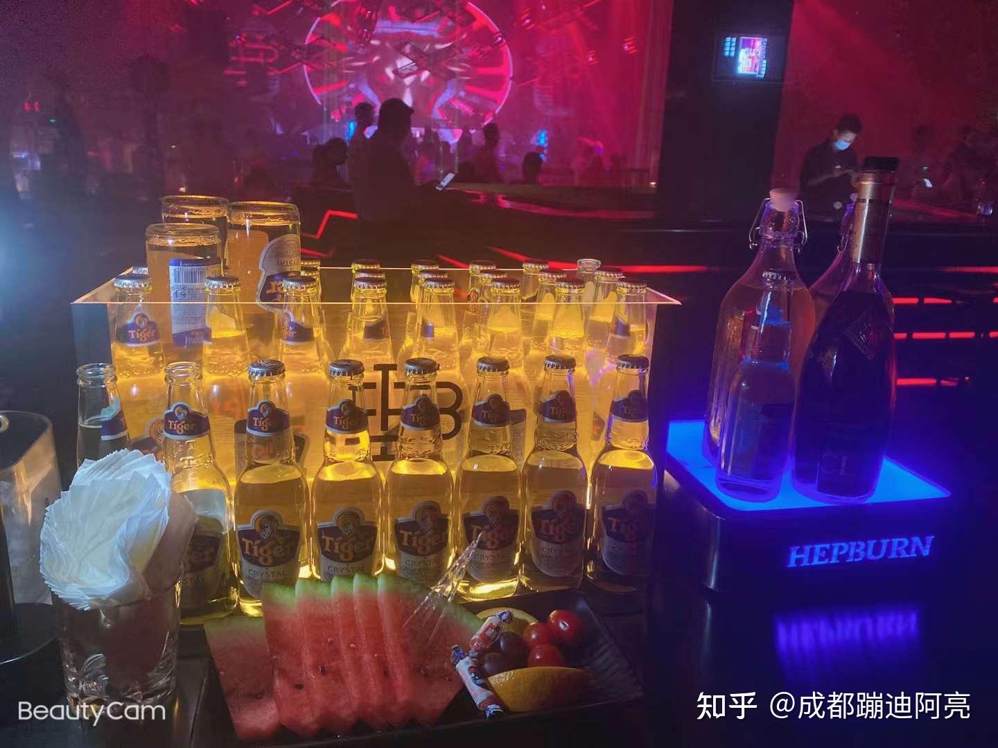 成都赫本酒吧好玩嗎酒水價格是多少