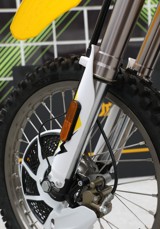 虬龙科技暴蜂量产版亮相摩博会推广