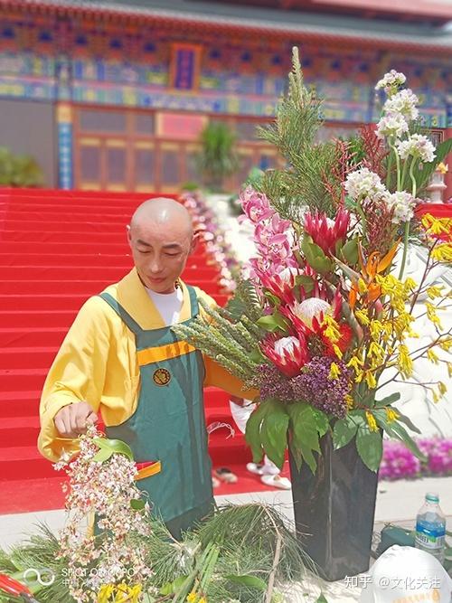 宗恩法师佛前供花的禅意哲思 - 知乎