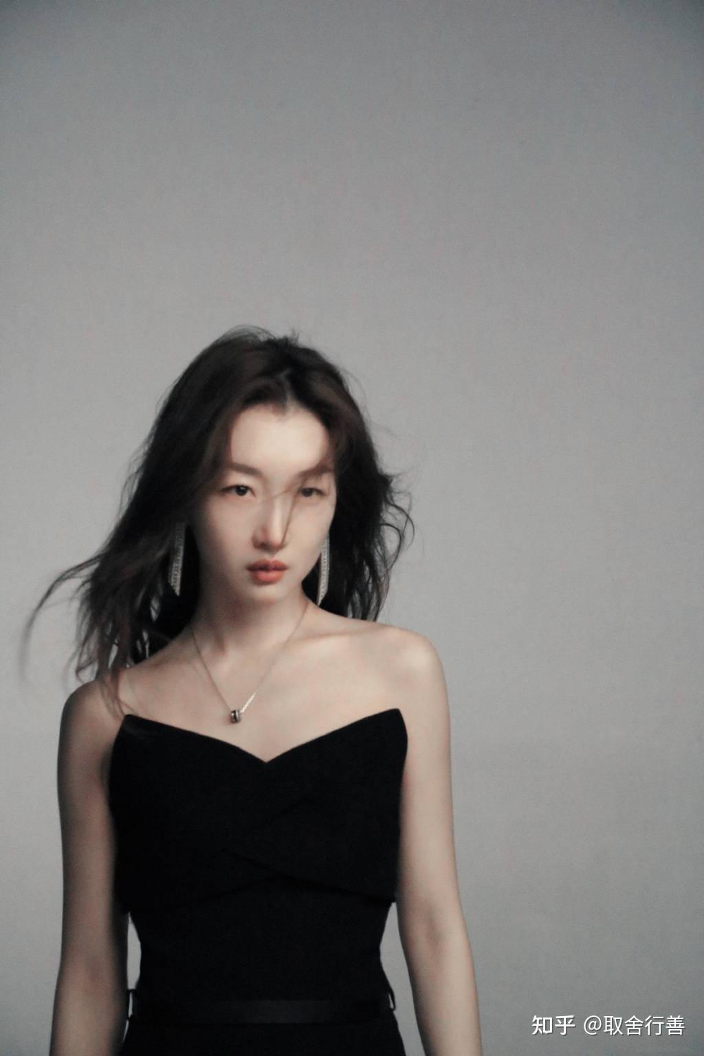 如何客观评价周冬雨的长相? - 知乎