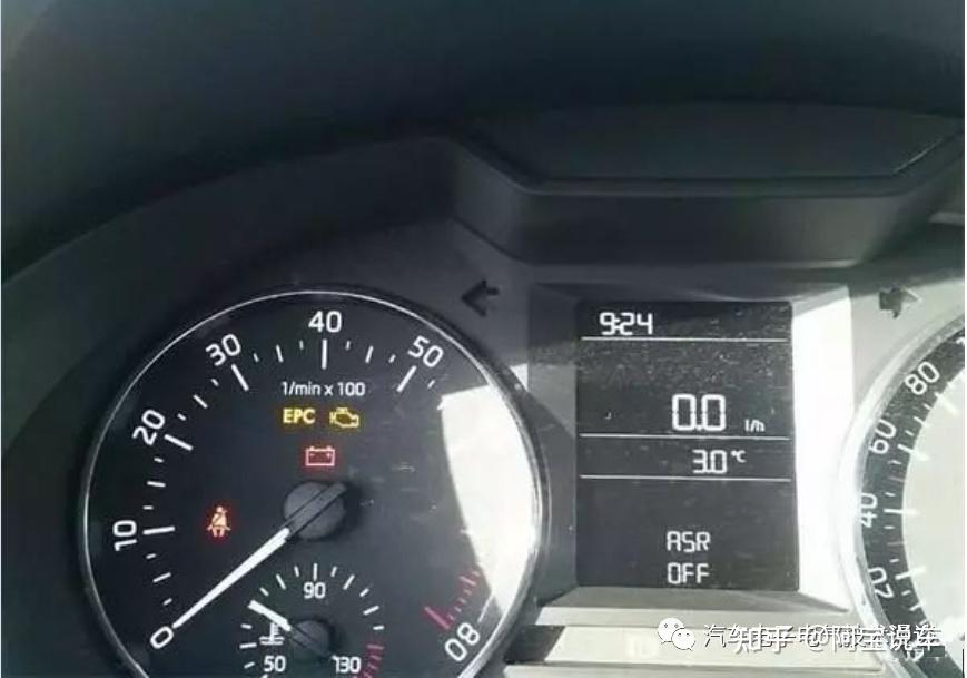 应尽快将车辆送到维修店进行检修,通常是由线路故障引起的,需要用故障