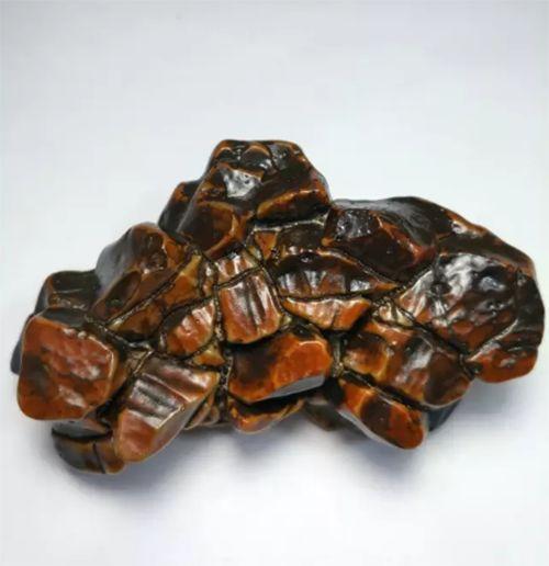 马牙石独具魅力的戈壁奇石