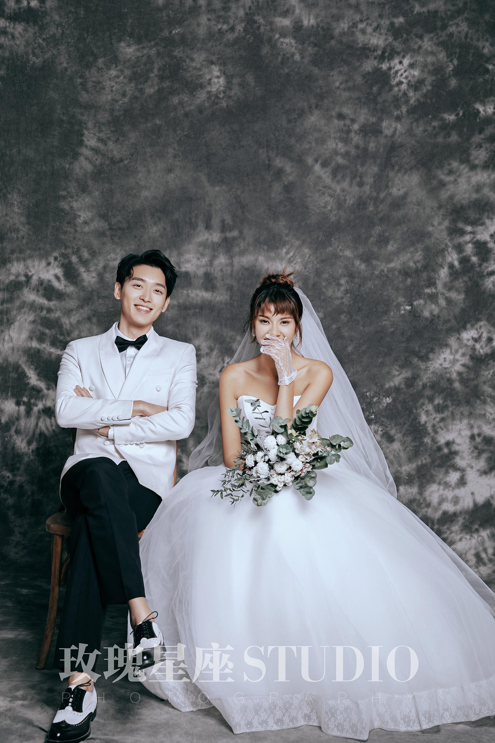 拍婚纱照衣服越多越好几套最合适