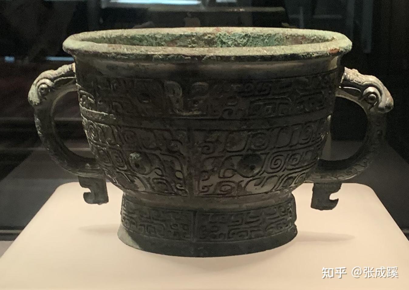 历史,考古学家普遍认为二里头遗址就是夏朝中后期的国都"斟鄩(zhēn