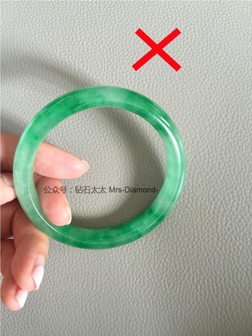 摔手镯100万新闻 v2-5611cef3f2c20158c9d9b828bc014c07_r.jpg