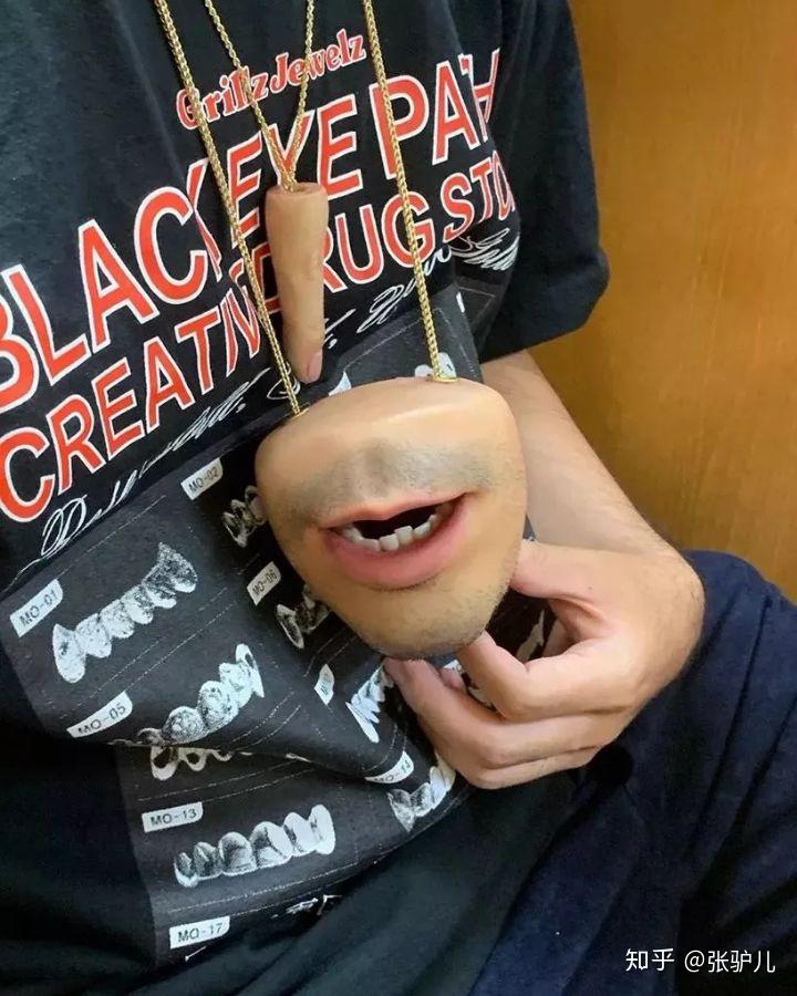 史上最强恶趣味,把隔壁小孩彻底吓哭的"人肉"骰子,胆小勿入!