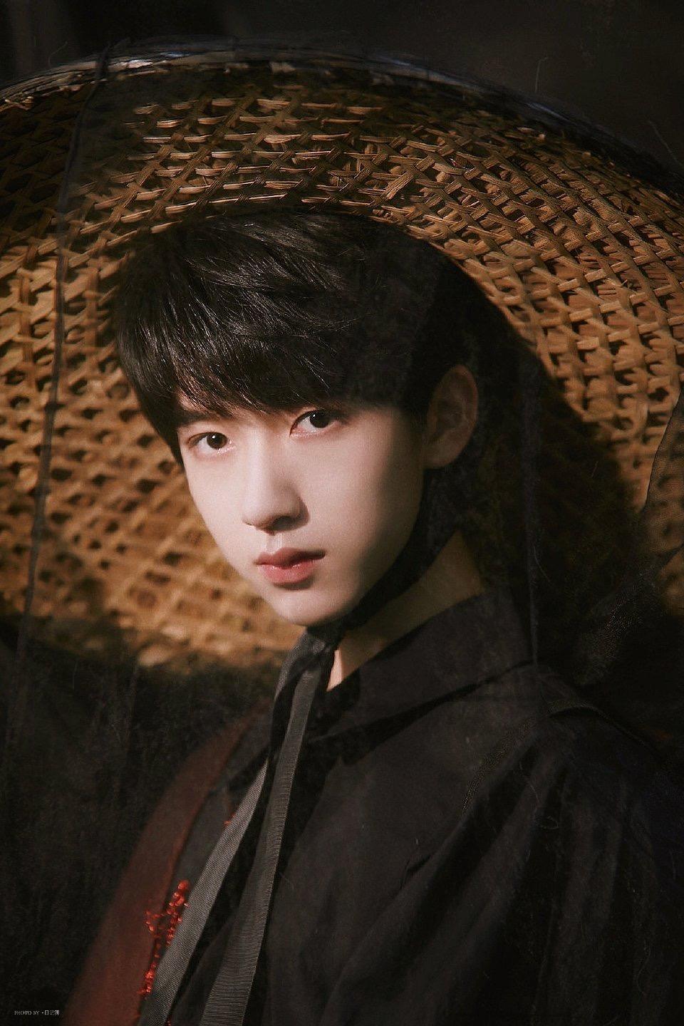 贺峻霖《侠》古装造型公布,你对他的这身造型如何评价? - 知乎