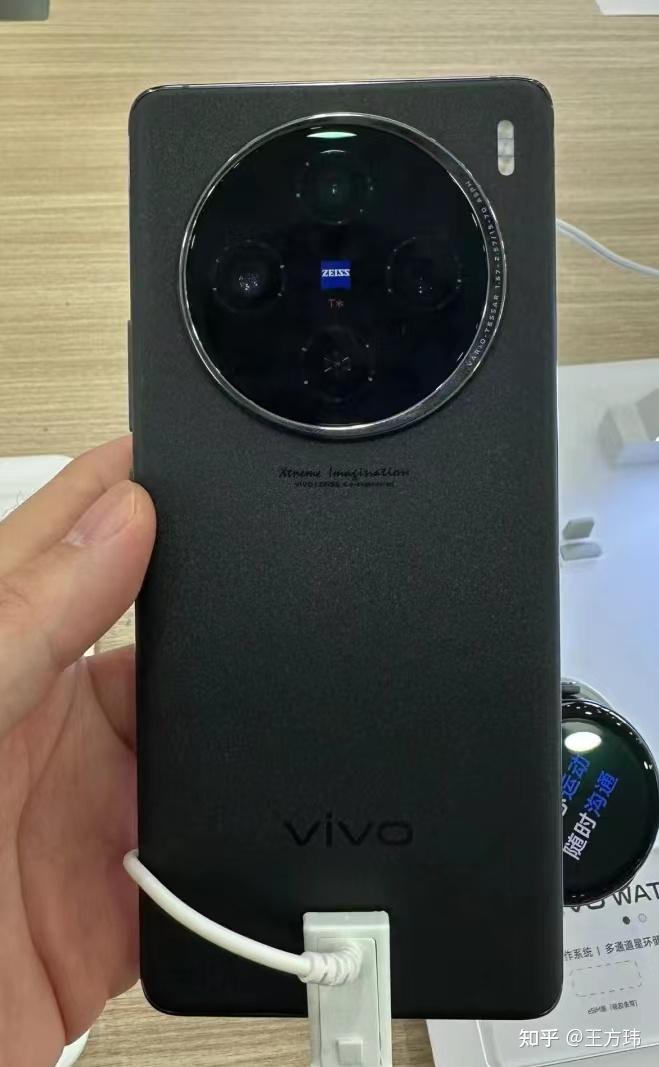 vivox100售价3999元起如何评价这一定价策略值得购买吗