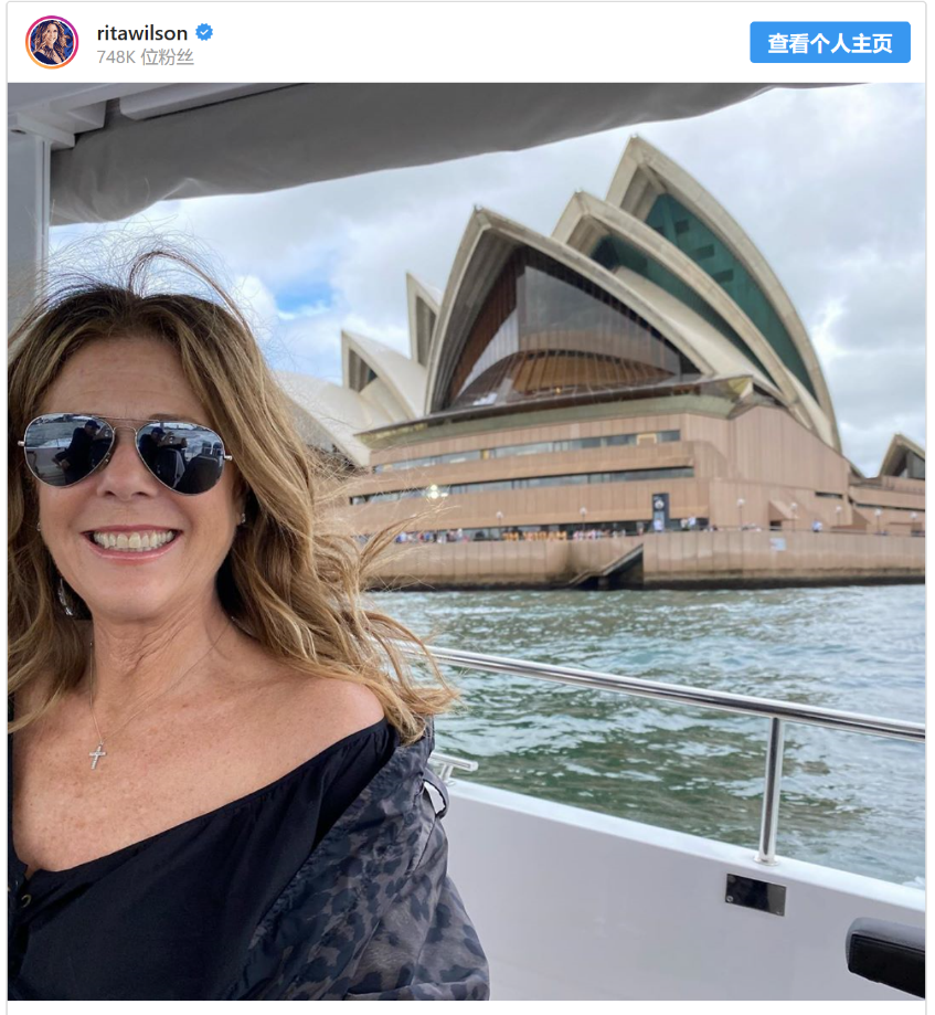 汤姆汉克斯tomhanks和他的妻子瑞塔威尔森ritawilson在澳大利亚感染新