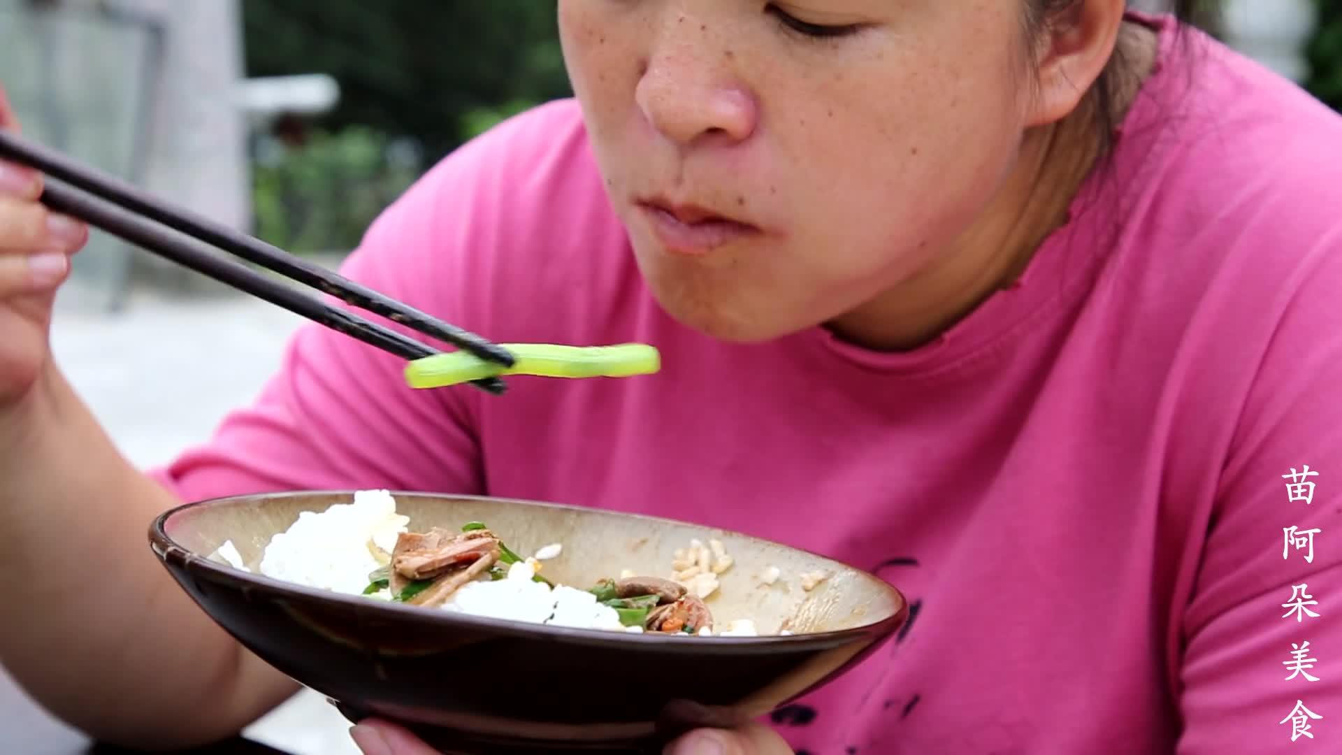 苗阿朵美食小朱图片图片