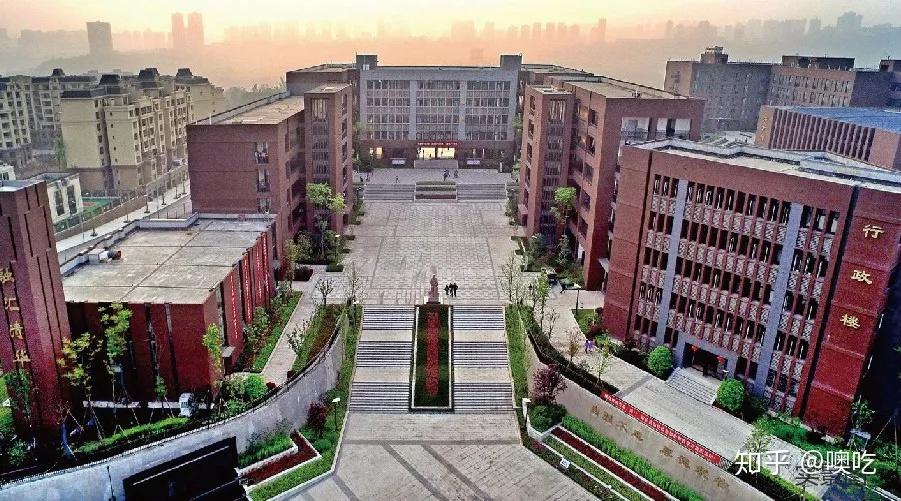 重庆清华中学欧麓校区图片