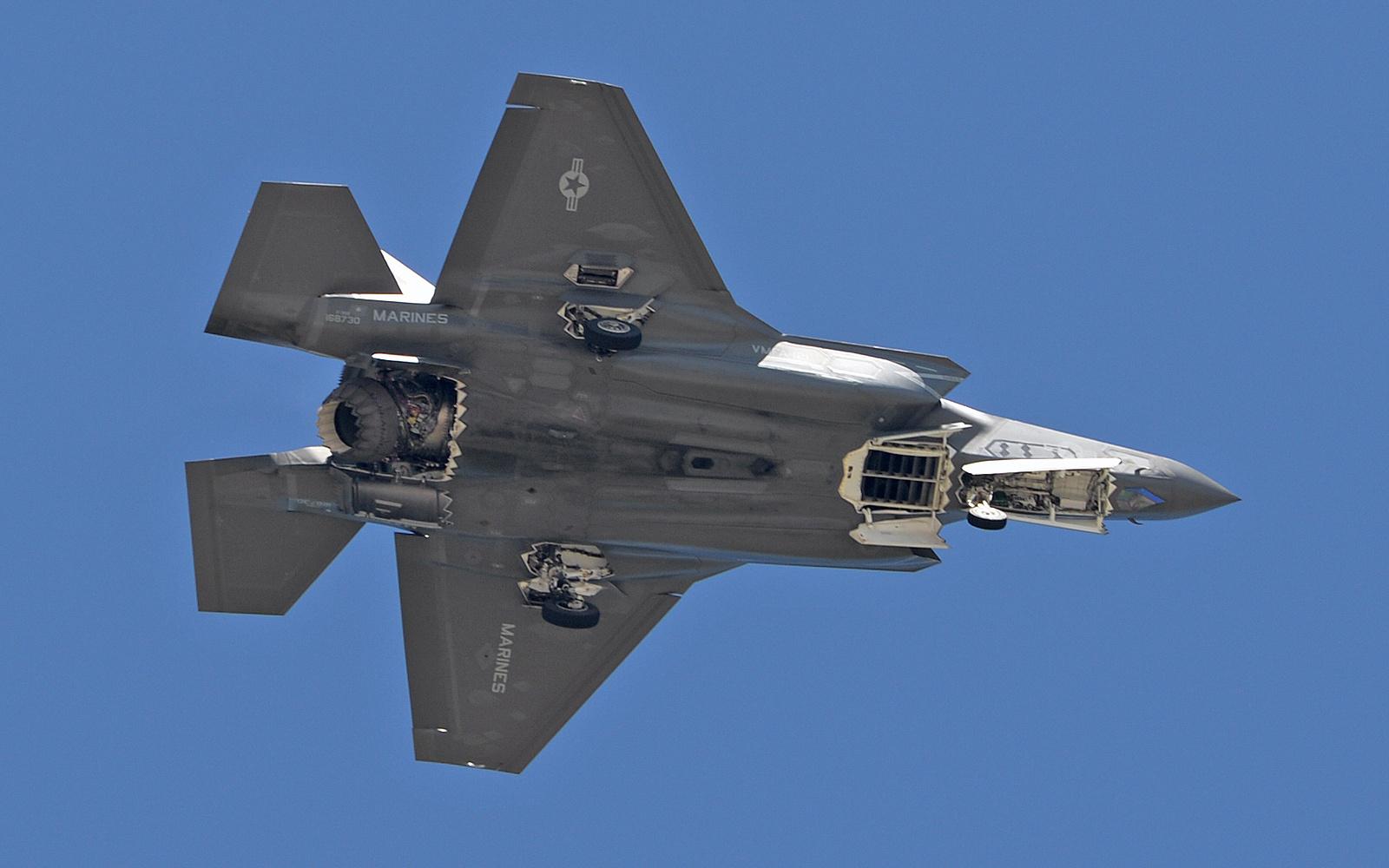 全文转载再谈f35b垂直降落时烧穿甲板的谣言