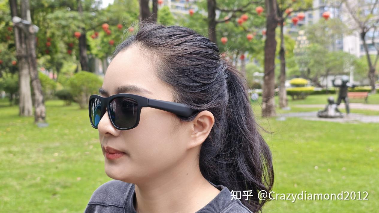 墨镜+耳机+AI交互,不足百元的飞雅F1智能眼镜体验