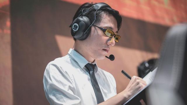 神评让我们欢迎ig主教练高振宁