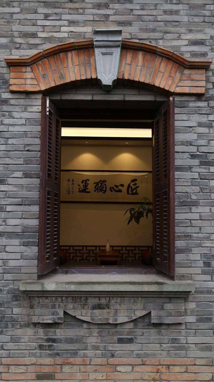 屋内栏杆如何装饰