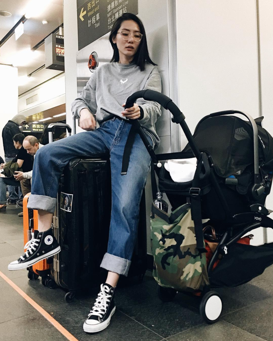 热狗偷拍巨乳女友身材爆顶网友难怪没精力参加新说唱