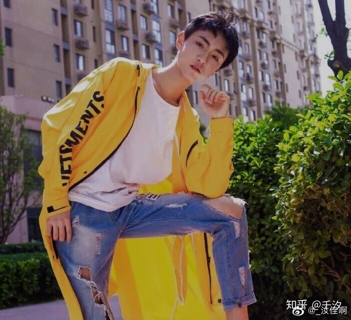 大家有没有郑坤健的帅气图片啊,hhh(本人比较贪图美色)? - 知乎
