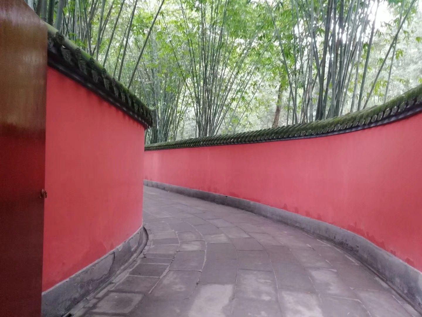 如何与喜欢的人聊天?找话题?