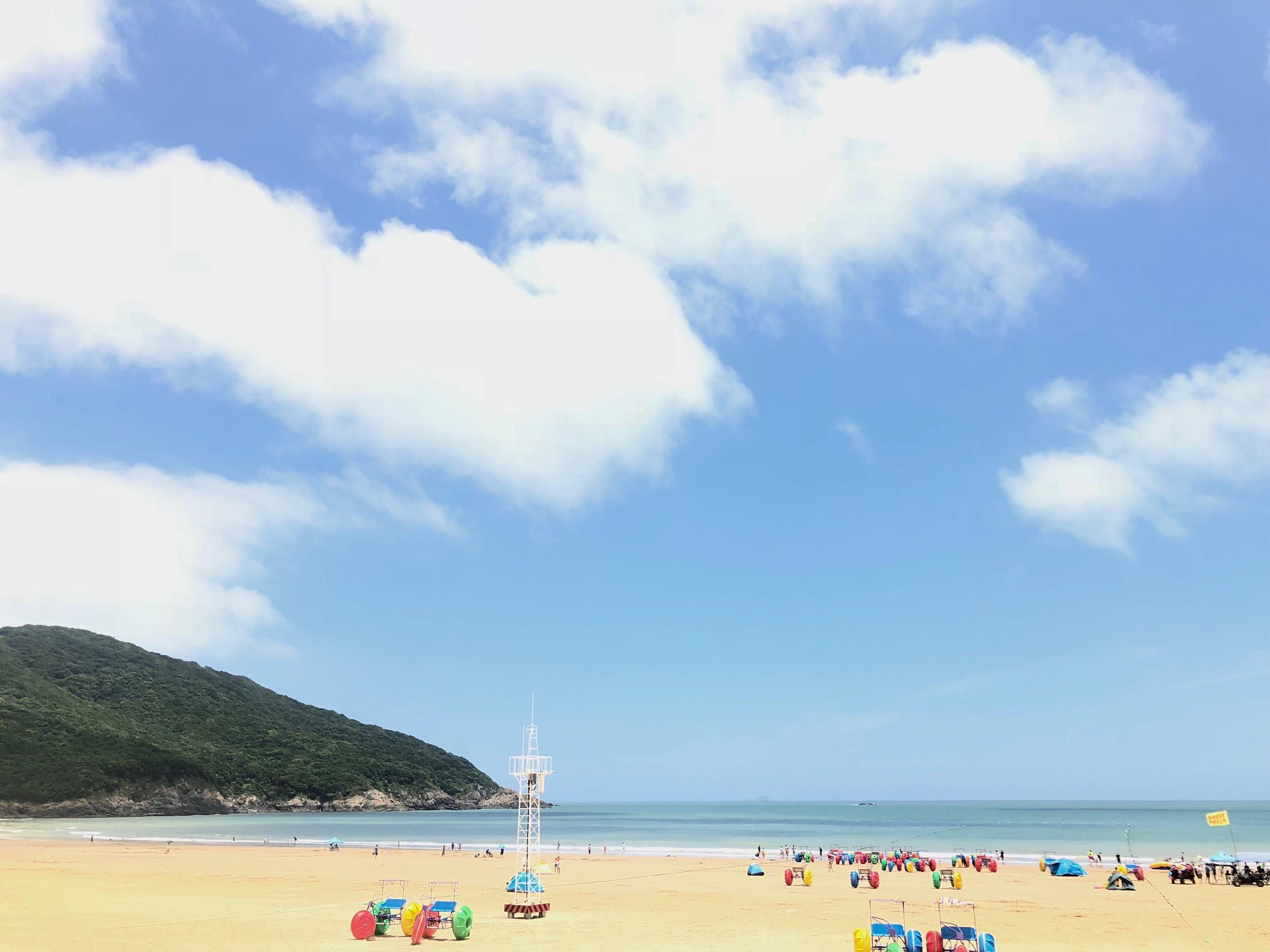 【携程攻略】浙江东旦村金沙滩景点,风景还是可以的，玩的人不多，但是禁止游泳。