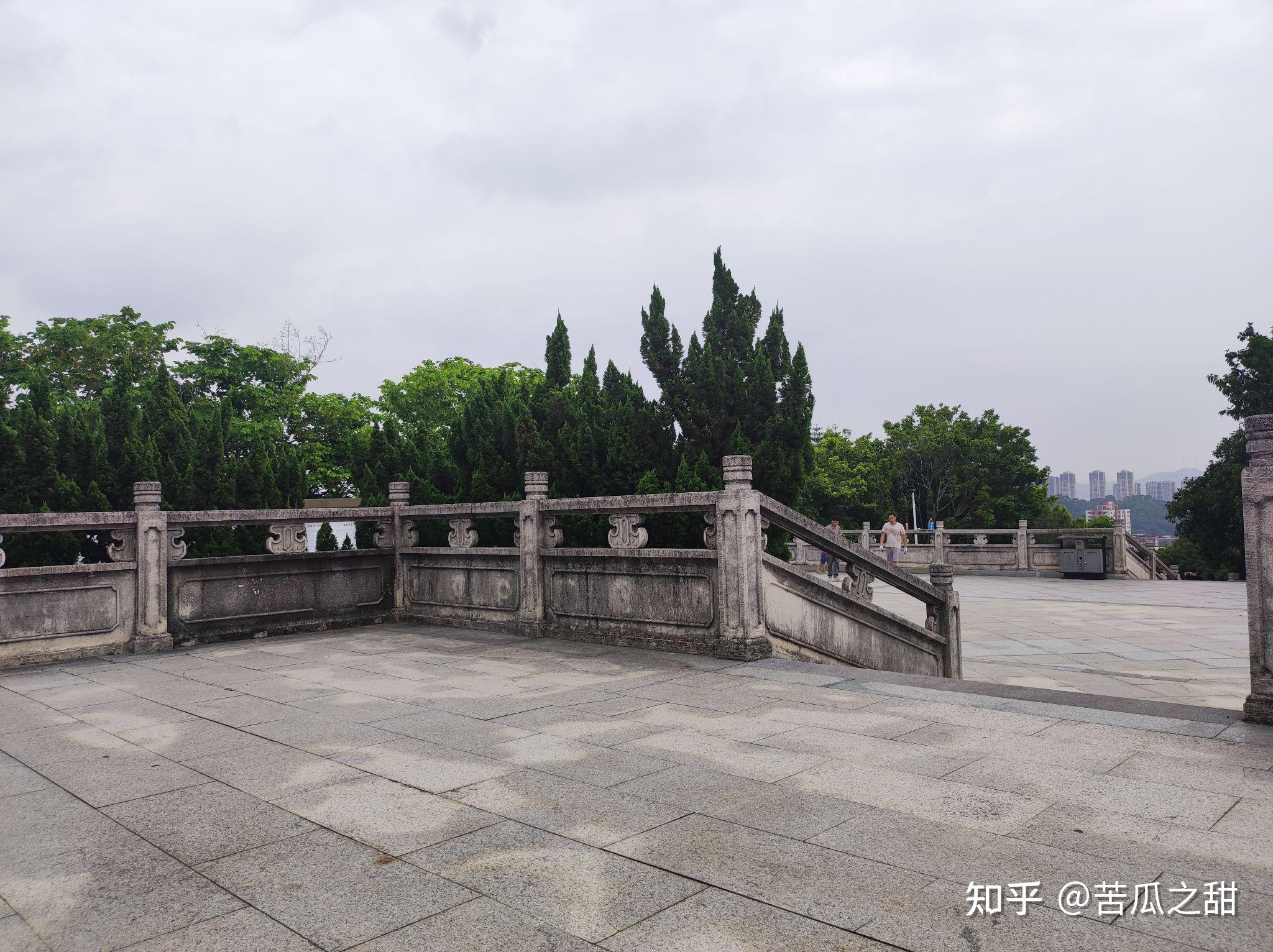 东莞塘厦观光公园:烈士陵上观览!