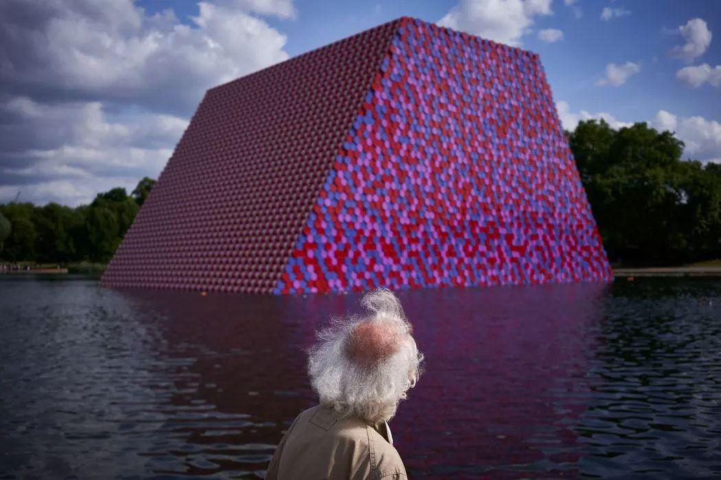 8月是夏季的尾巴给你看看热烈而又自在的伦敦