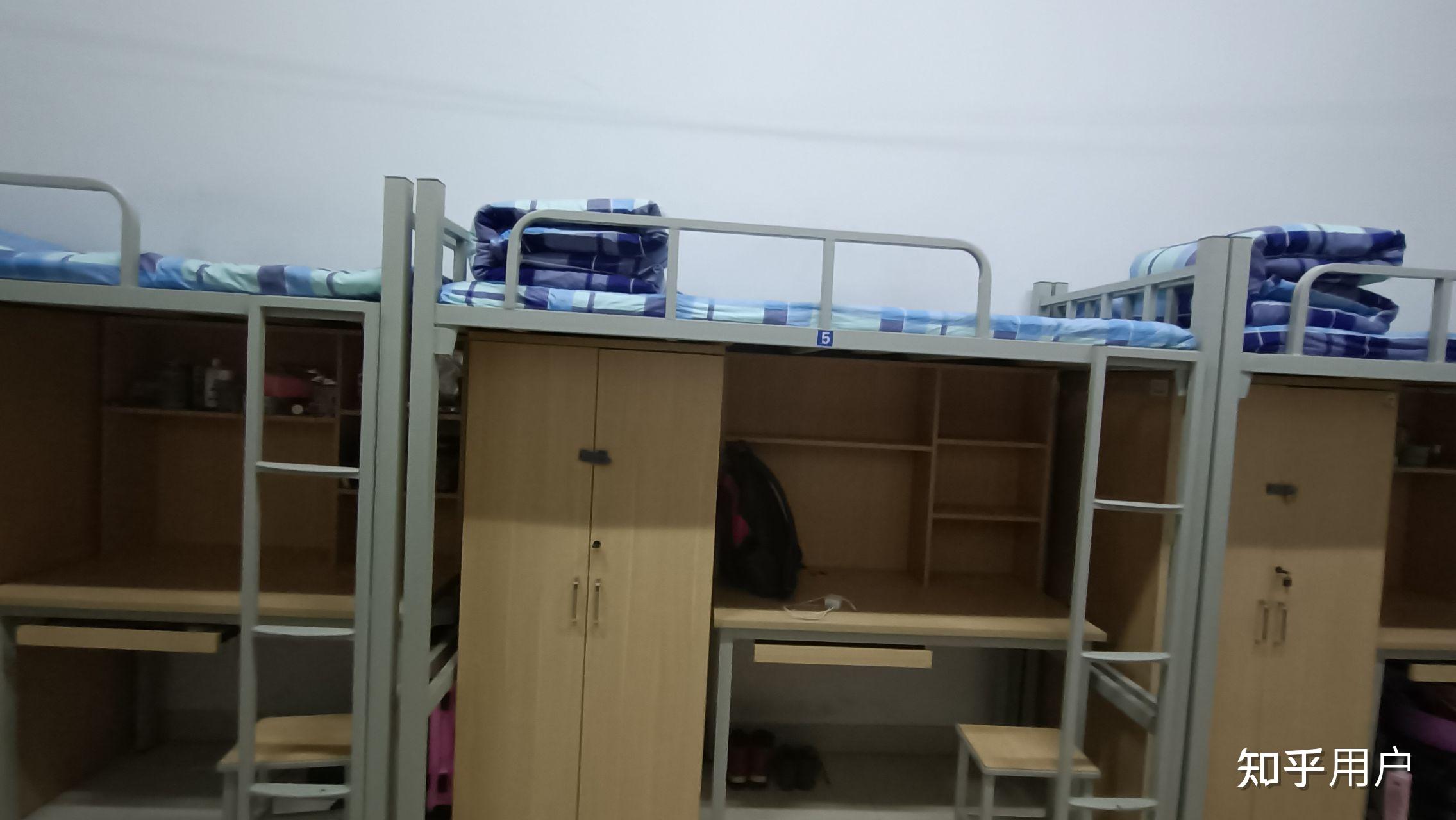 潍坊环境工程职业学院校内环境怎样哦,想要一些日常照片,最好有宿舍的