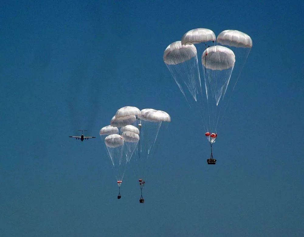 参军20载梦想花开他成了重装空投领域的金牌兵教头