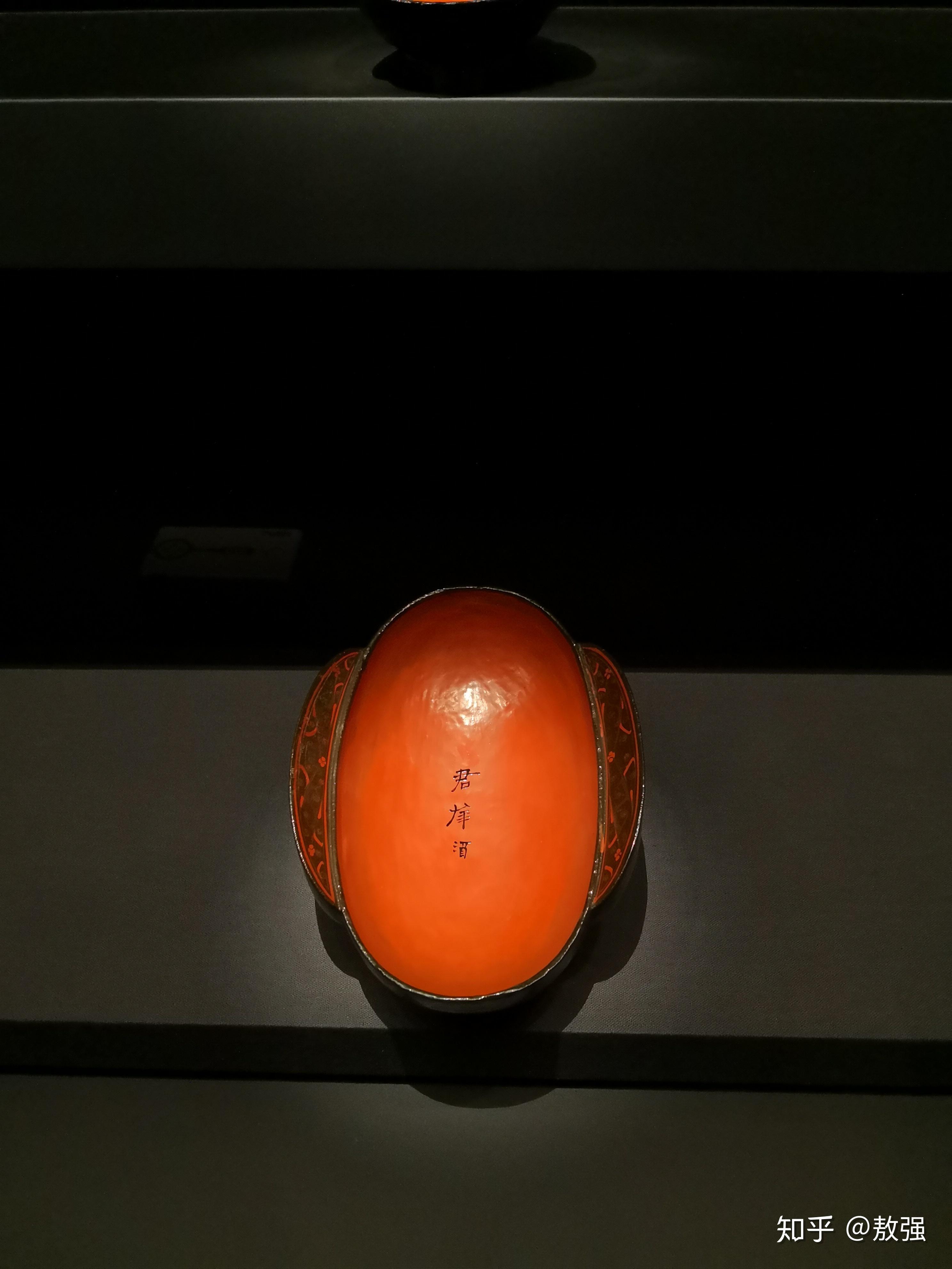 如何通过西汉漆耳杯的型制颜色以及纹饰来判断器物时代的早晚