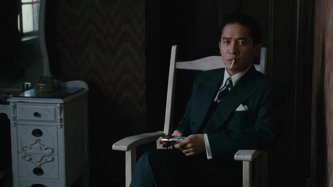 这两天看了色戒始终没看懂要说易先生对王佳芝是真爱那为什么最后还会