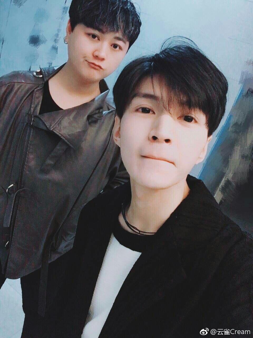 满汉全席里的歌手有谁人品好唱功好基本无黑点的