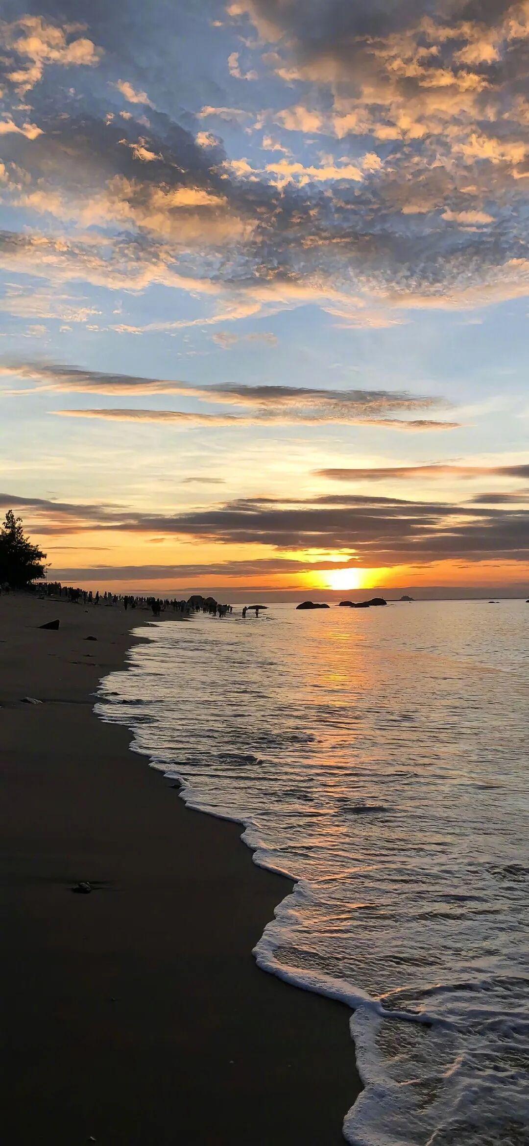 有没有这种画风的卡通壁纸,好可爱!