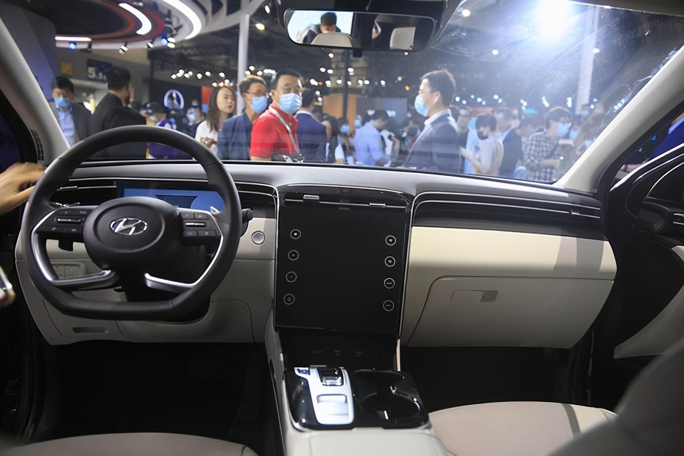 广州车展全新一代途胜l内饰公布科技智能化程度高