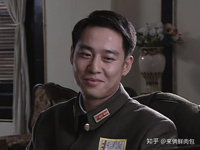 潜伏里的廖三民为什么总笑