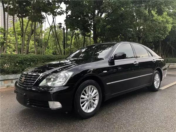 开了13年的老皇冠还能卖8万,丰田皇冠不愧为保值神车!