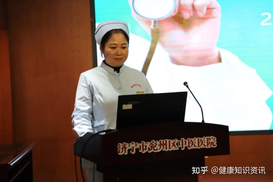 脑病科胃镜室护理总结大会会议由护理部主任张迎春主持.