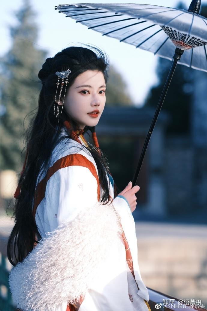 《长月烬明》小狐狸看不够的粉丝们,快来看看小编精选的孙珍妮古装美