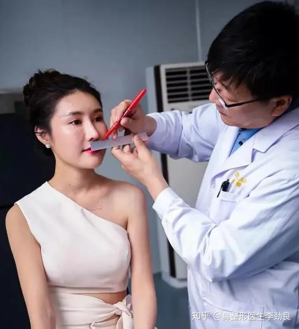 整形医生审美与技术哪个更重要李劲良